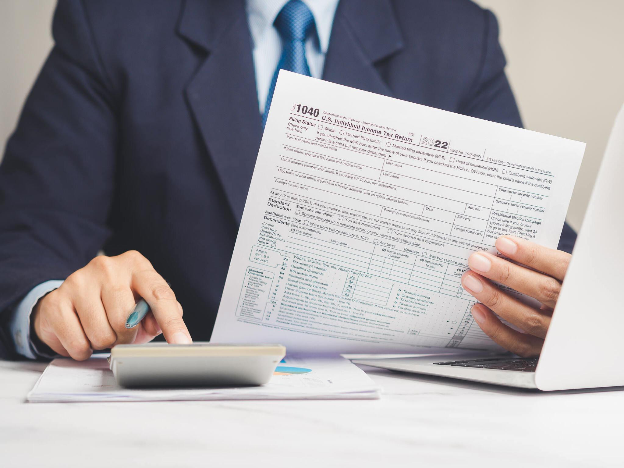 Tax Accountants vs. Tax Preparer: What’s the Difference