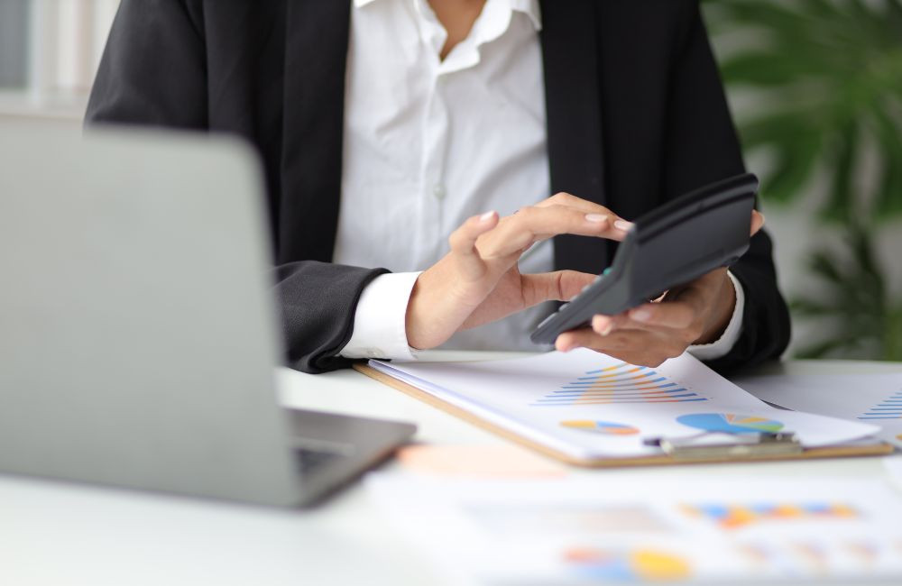 Financial Excellence Starts with Fincadia Tax Services!