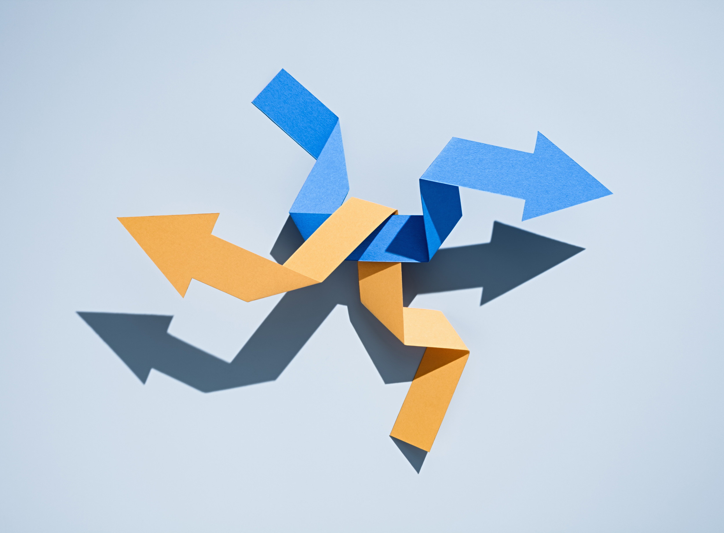 arrow choices of yellow and blue color