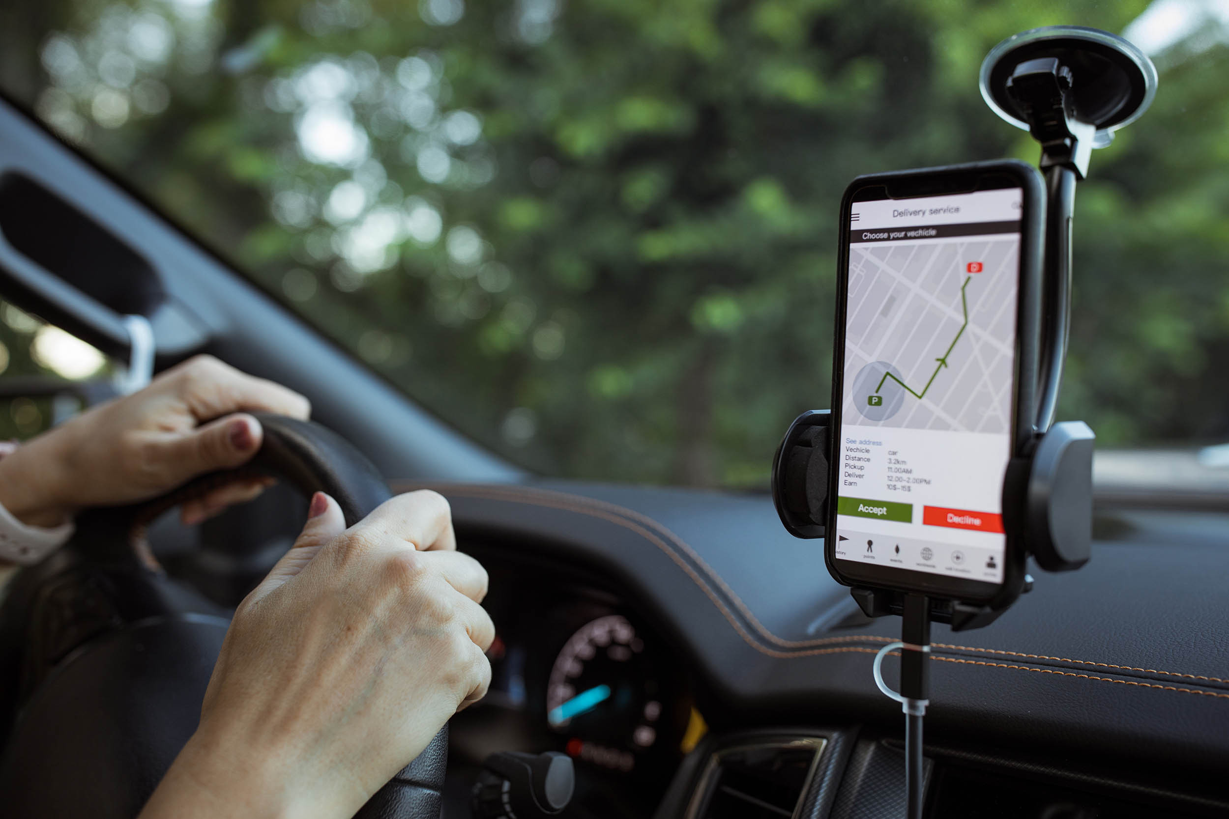 gig worker accepts next ride on gps map