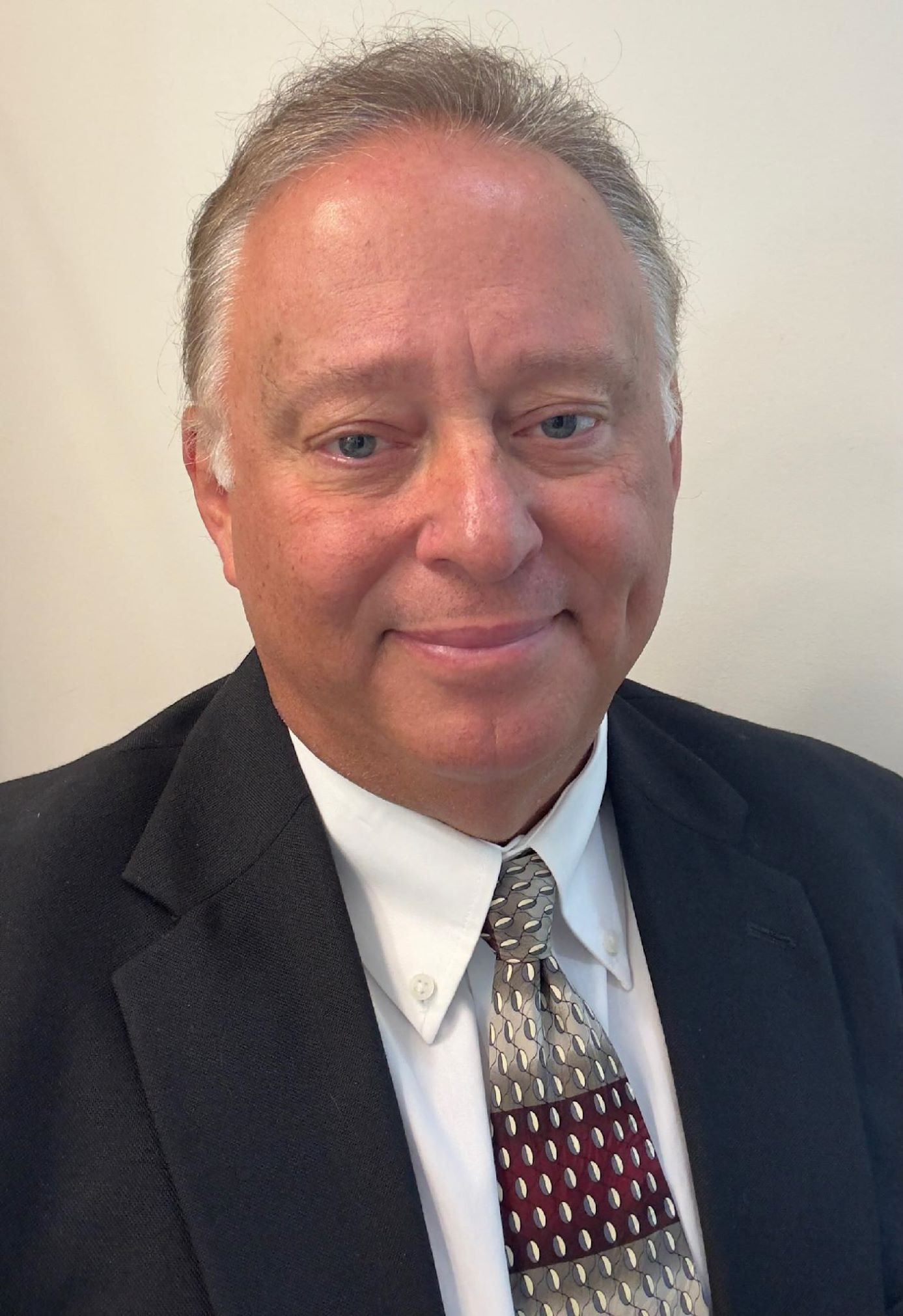 Dan Olthoff headshot