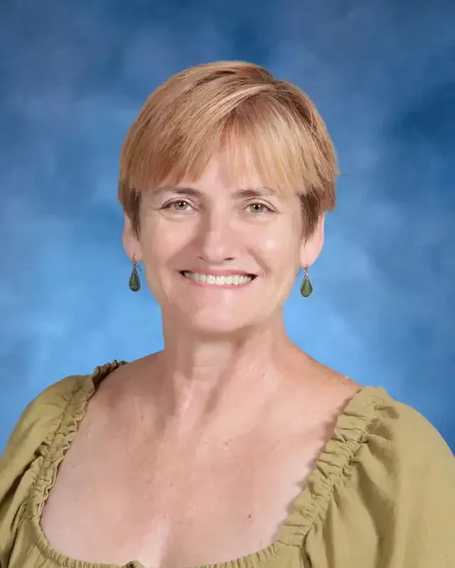 Portrait of Lisa F. Lanoix